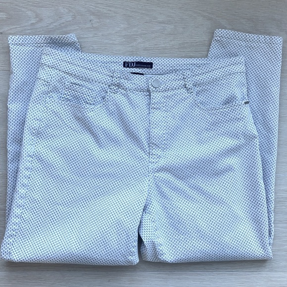 FDJ FRENCH DESIGN JEANS  WHITE & BLACK 16 - Picture 2 of 10